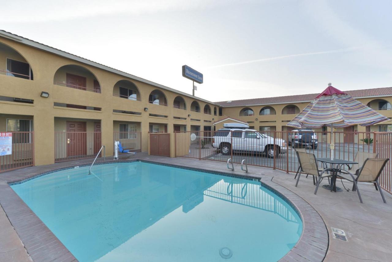 Rodeway Inn Delano Εξωτερικό φωτογραφία