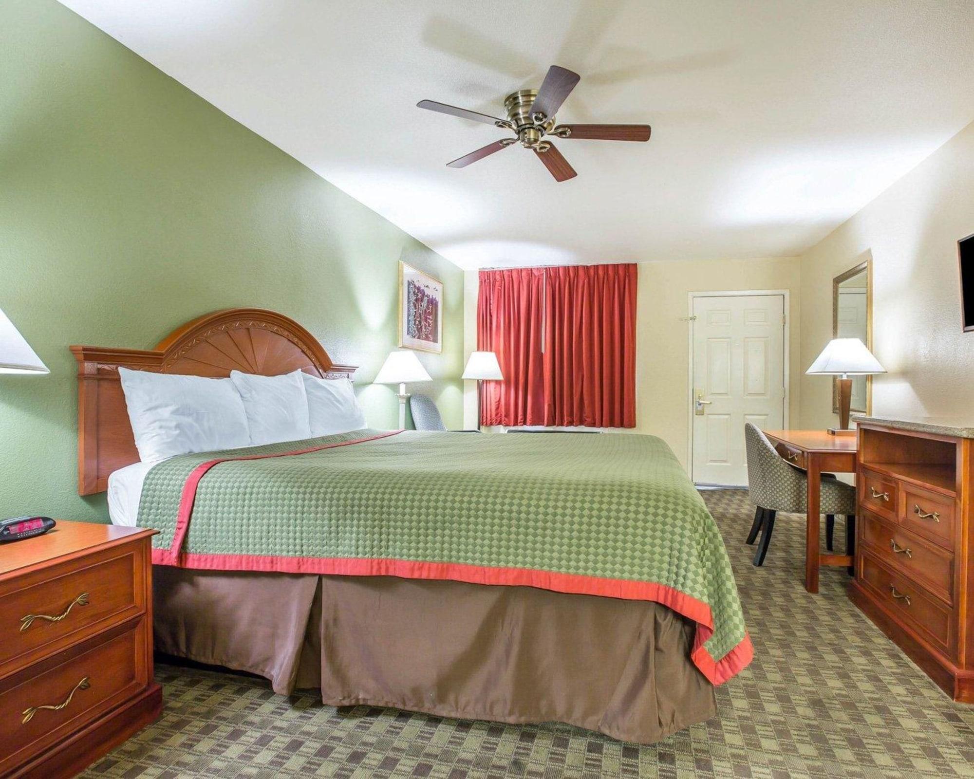 Rodeway Inn Delano Εξωτερικό φωτογραφία