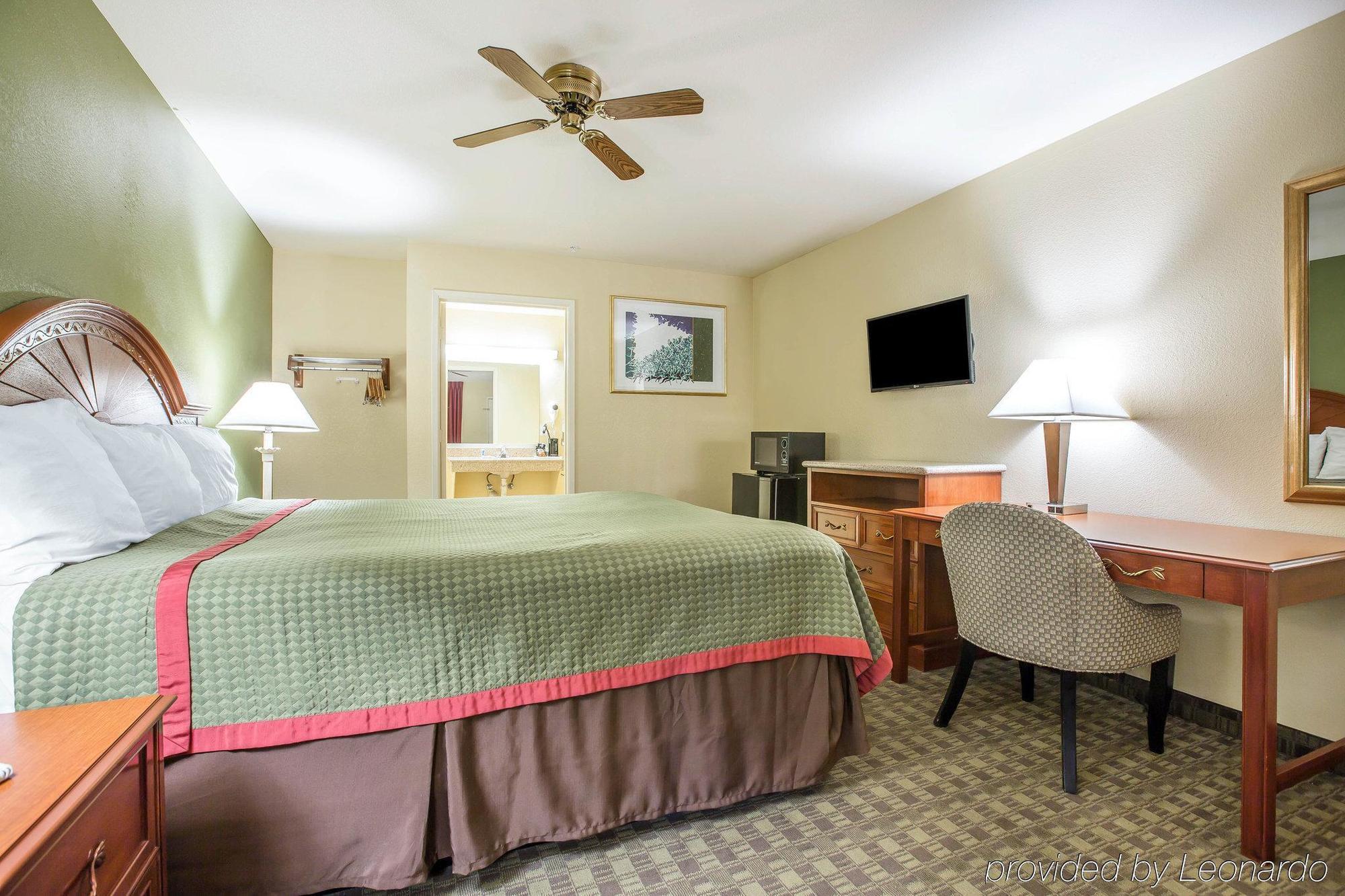 Rodeway Inn Delano Εξωτερικό φωτογραφία