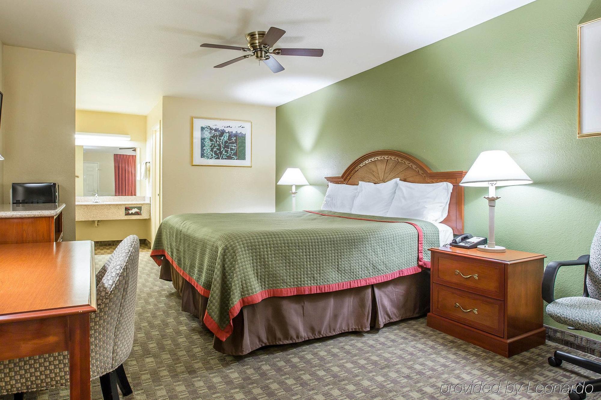 Rodeway Inn Delano Εξωτερικό φωτογραφία