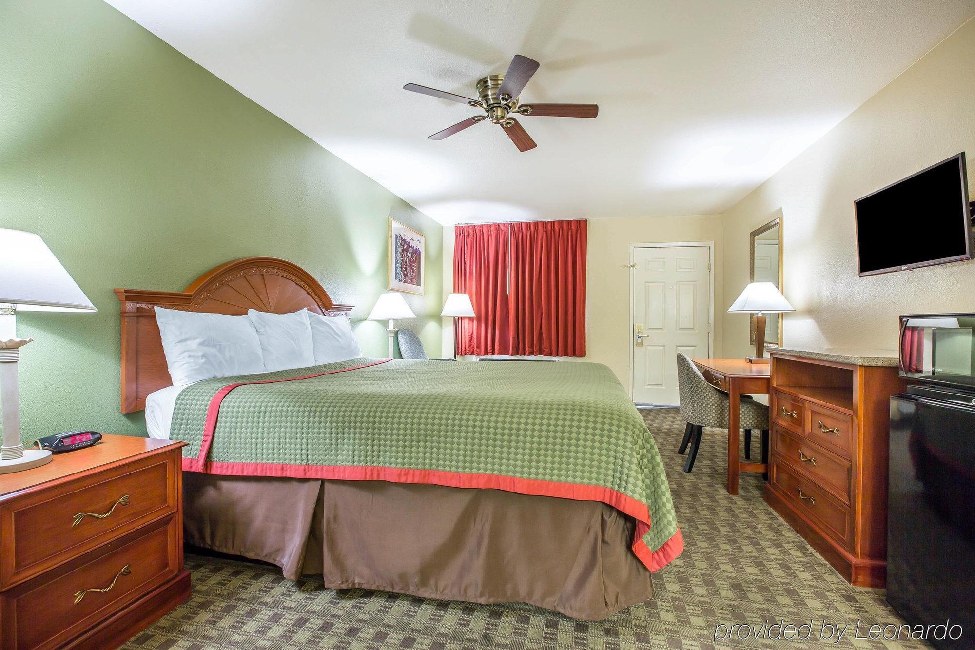 Rodeway Inn Delano Εξωτερικό φωτογραφία