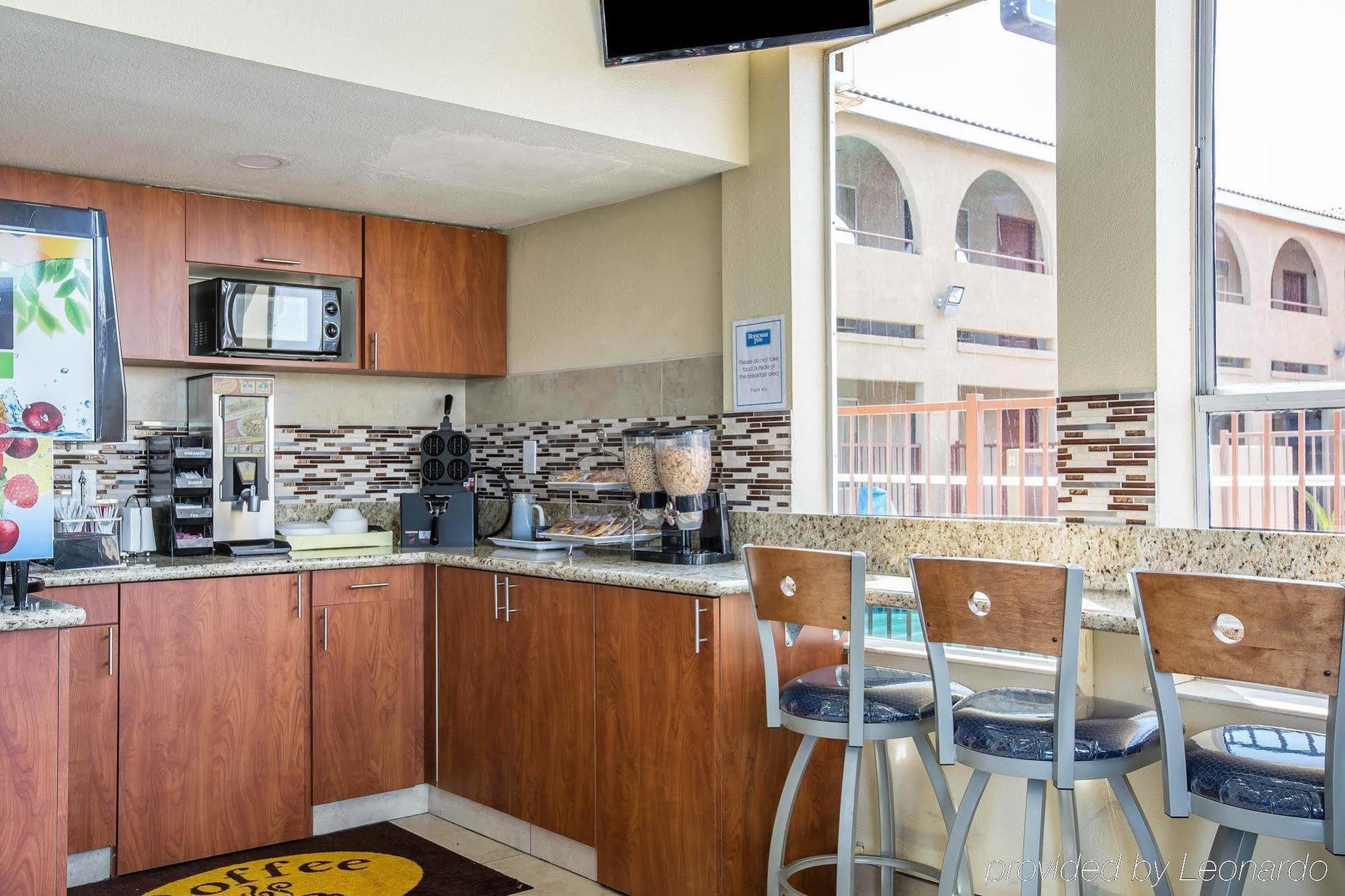 Rodeway Inn Delano Εξωτερικό φωτογραφία